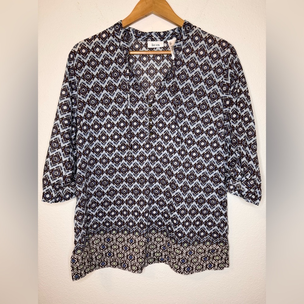 Liz & Co Blue/Green Graphic 3/4 Sleeve Blouse Unique Brass Buttons